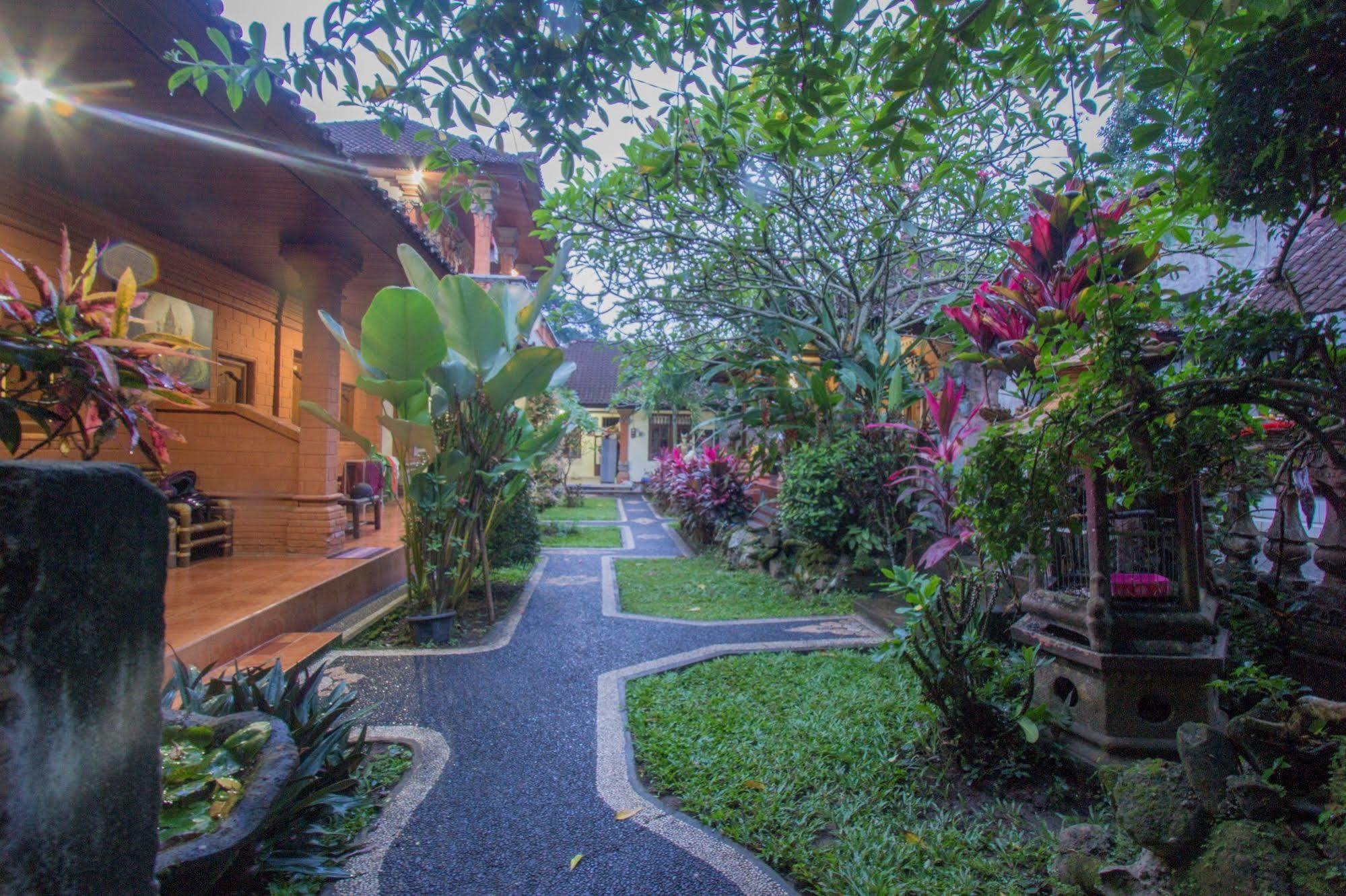 Yuliati House Ubud Exterior photo